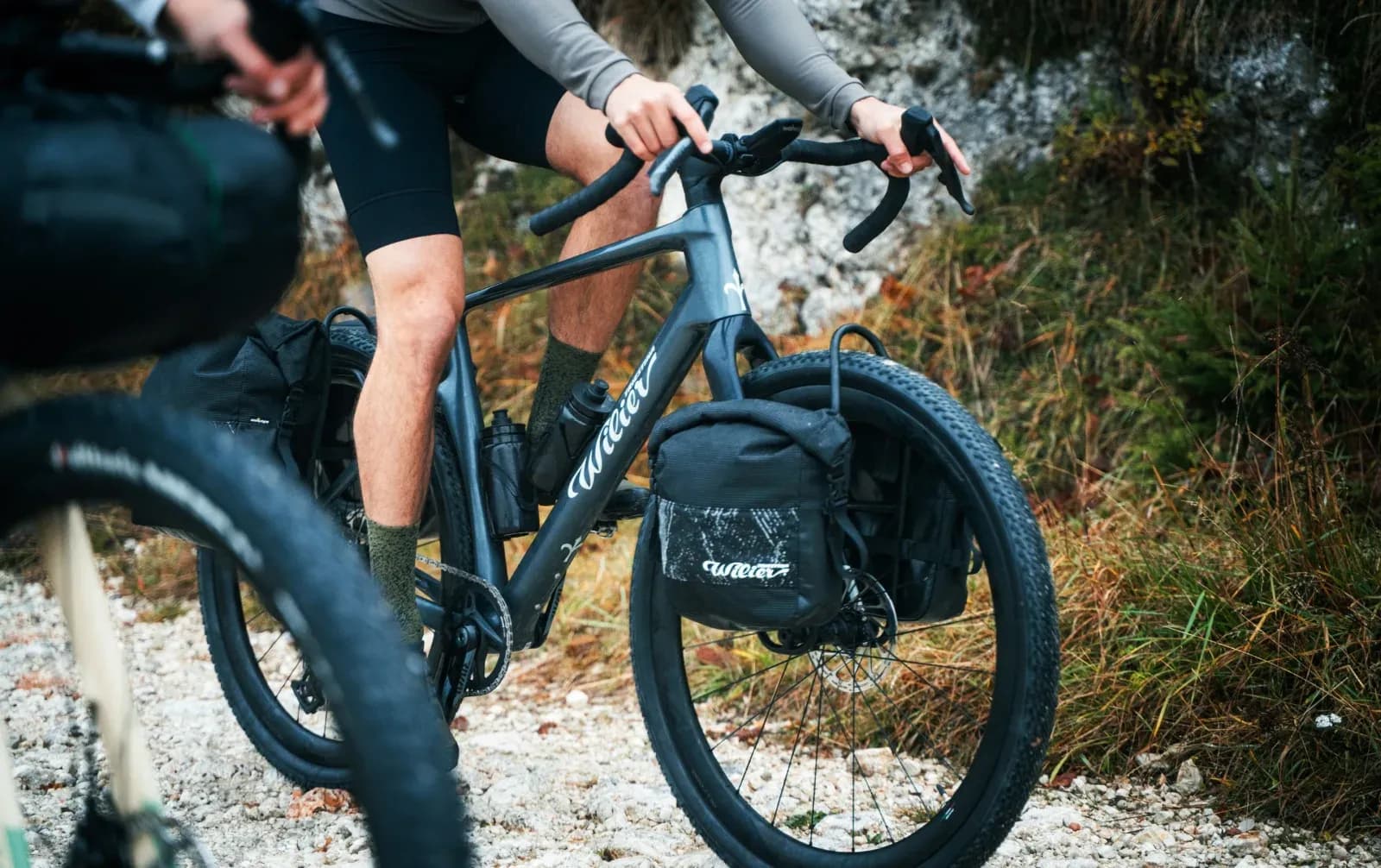 Wilier Adlar 2025 — гравийный велосипед для бейкпекинга и приключений — фото 2