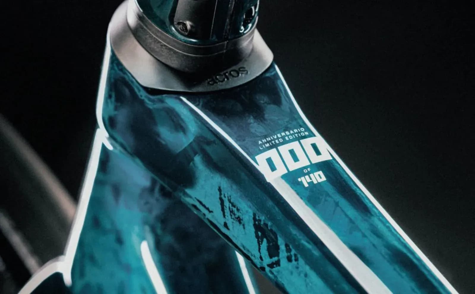 Bianchi Specialissima RC Dura-Ace Di2 2025 — ультралёгкий шоссейный велосипед, цвет Celeste — фото 2