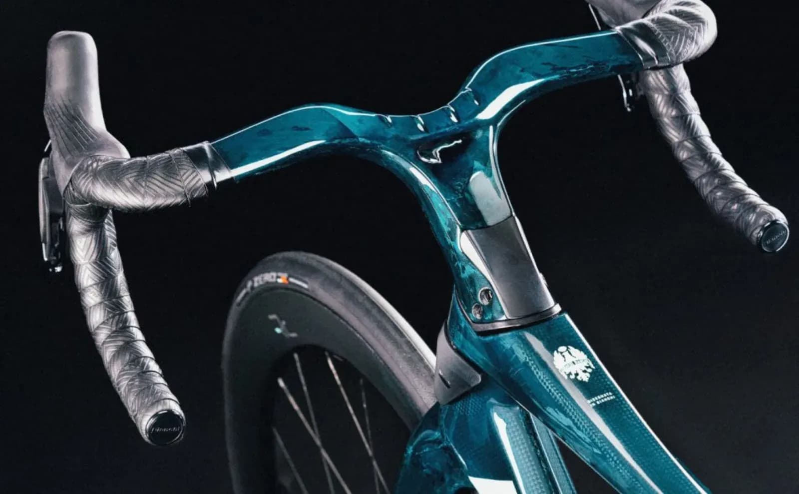 Bianchi Oltre RC Dura-Ace Di2 2025 — аэро шоссейный велосипед, цвет Celeste — фото 4